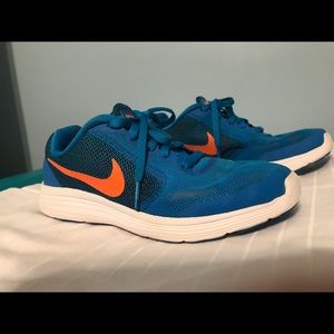 COPY - Revolution 3 - 5🌟 Great Condition